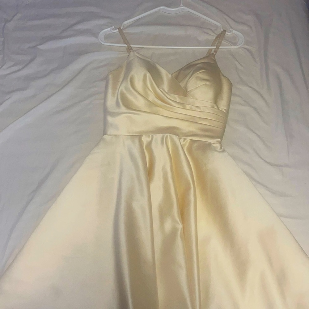 Amazon Dama Dress Size small